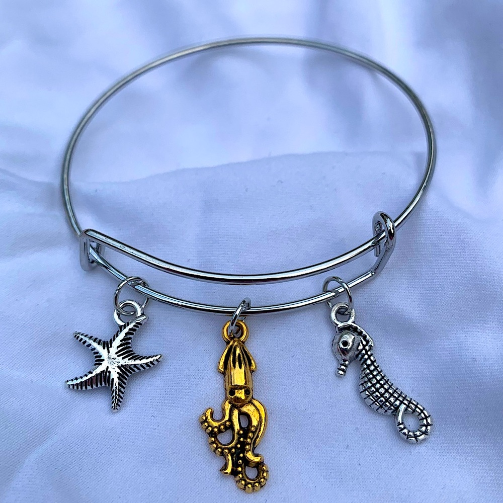 Brand New! Handmade! Adjustable Charm Bangle Bracelet!